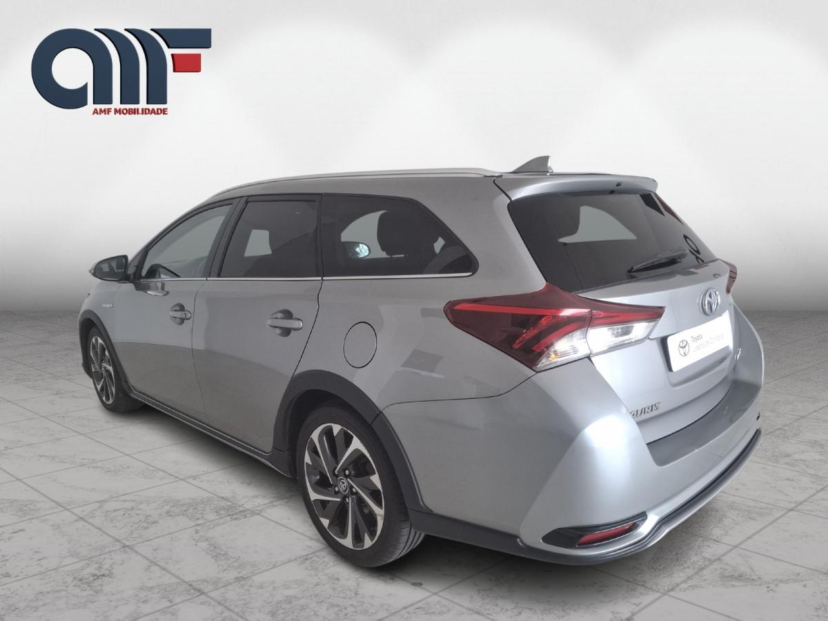 toyota-auris-touring-sports-2018-hibrido-a-gasolina-1798cc