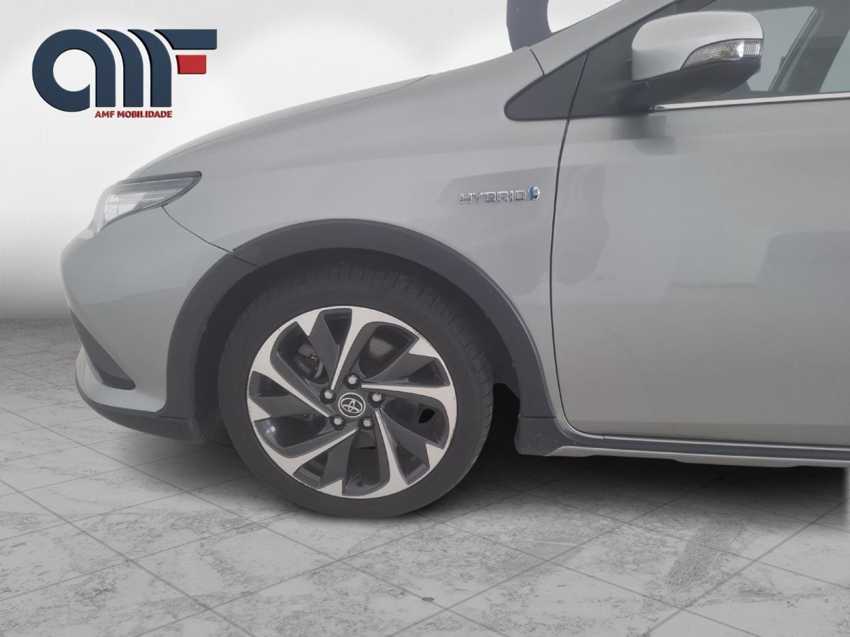 toyota-auris-touring-sports-2018-hibrido-a-gasolina-1798cc