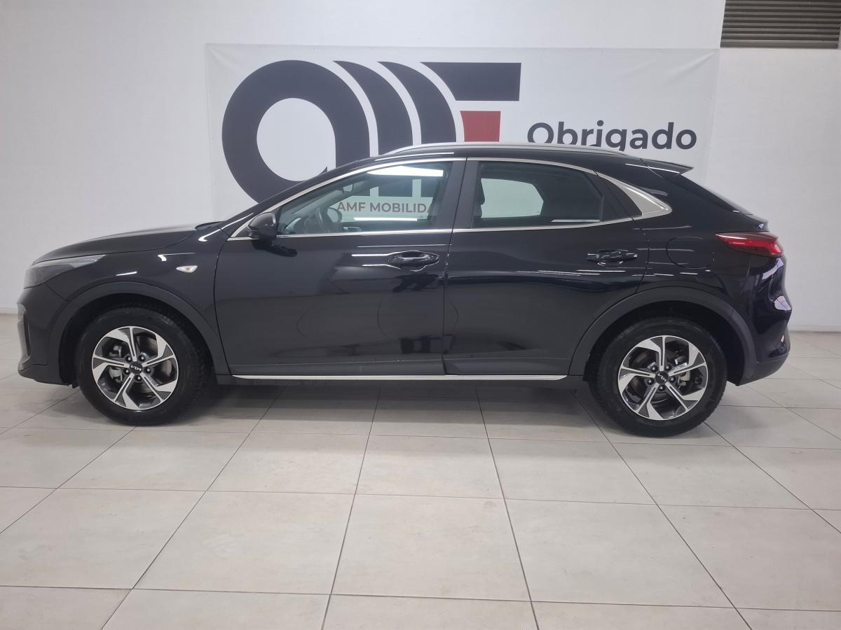 kia-xceed-2025-gasolina-998cc