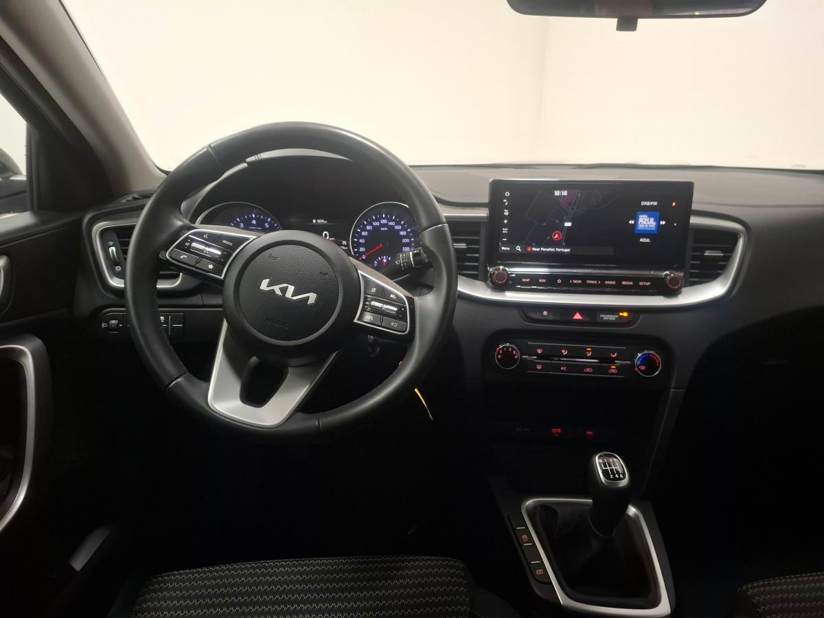 kia-xceed-2025-gasolina-998cc