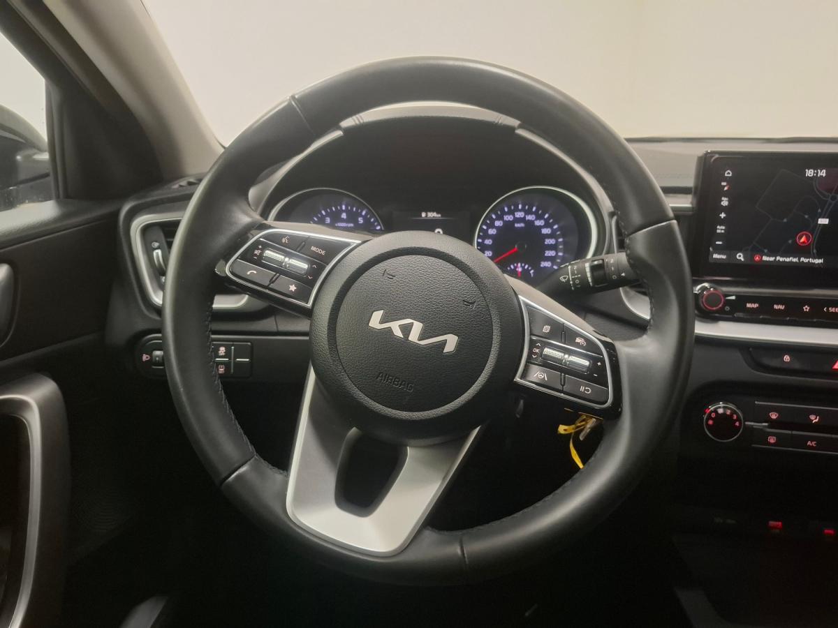 kia-xceed-2025-gasolina-998cc