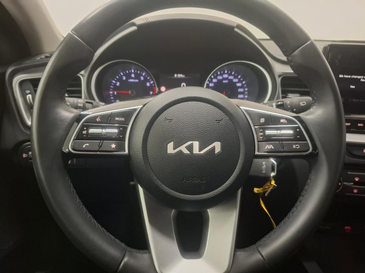 kia-xceed-2025-gasolina-998cc