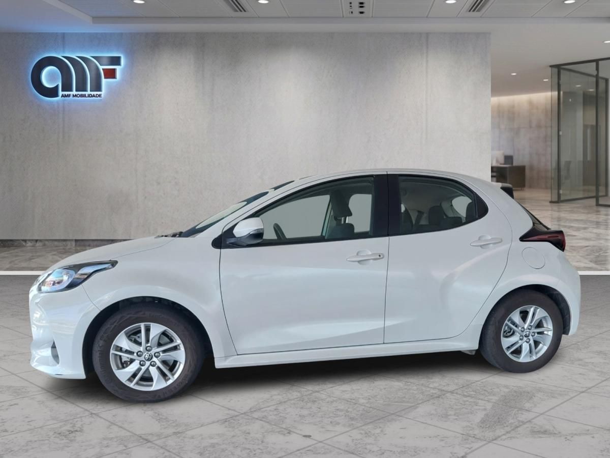 toyota-yaris-2025-hibrido-a-gasolina-1490cc
