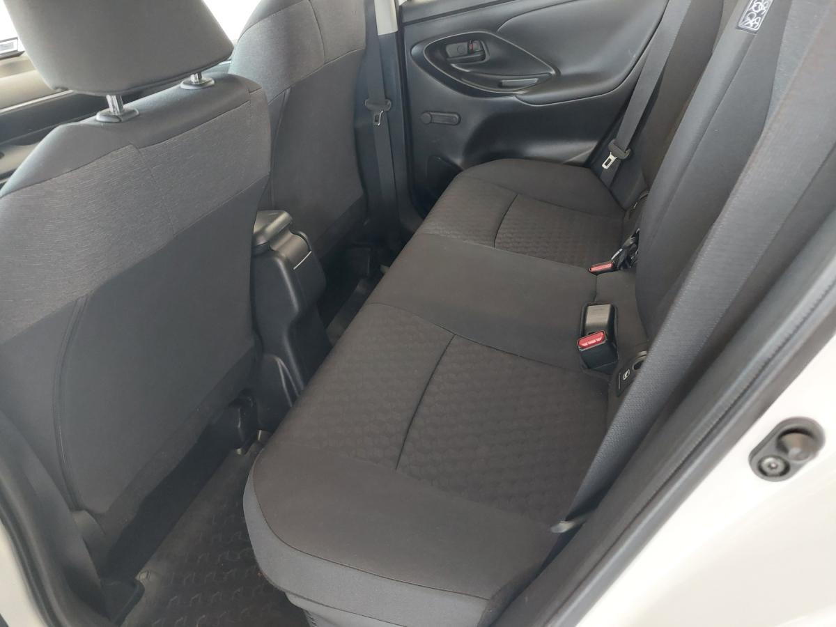 toyota-yaris-2025-hibrido-a-gasolina-1490cc