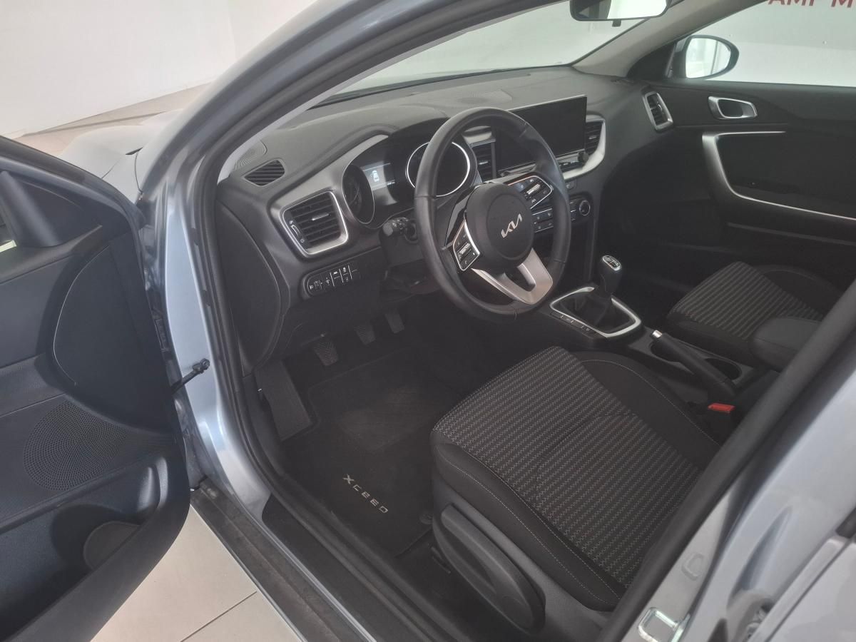 kia-xceed-2025-gasolina-998cc