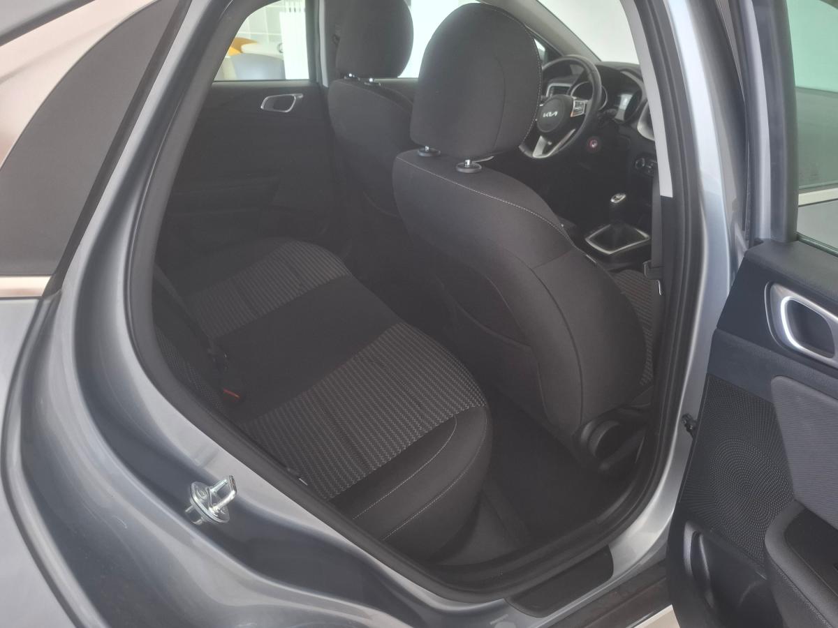 kia-xceed-2025-gasolina-998cc