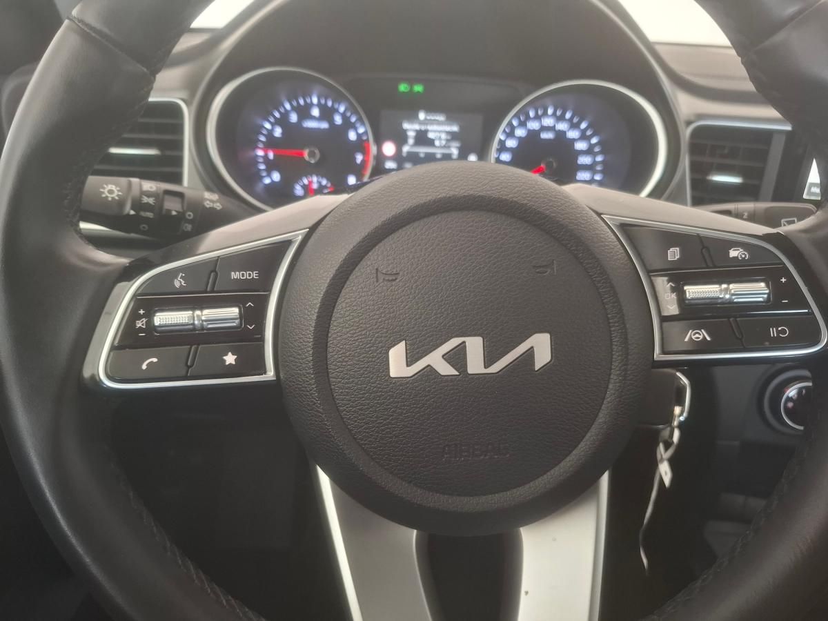 kia-xceed-2025-gasolina-998cc