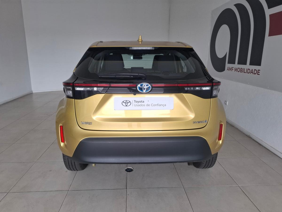 toyota-yaris-cross-2024-hibrido-a-gasolina-1490cc