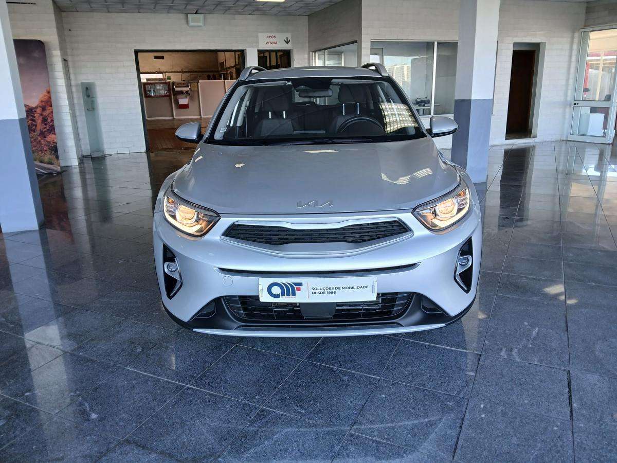 kia-stonic-2025-gasolina-1197cc