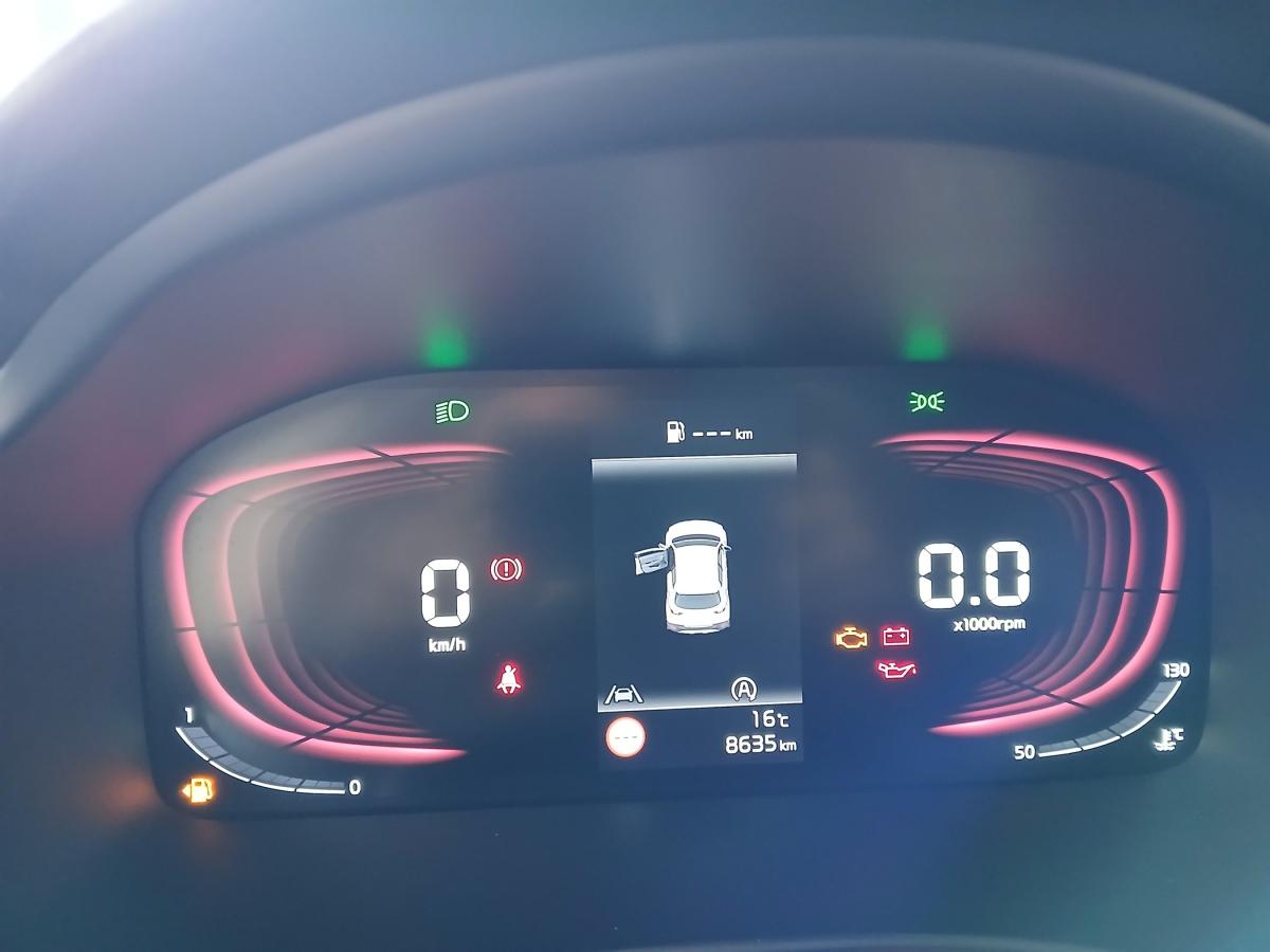 kia-stonic-2025-gasolina-1197cc
