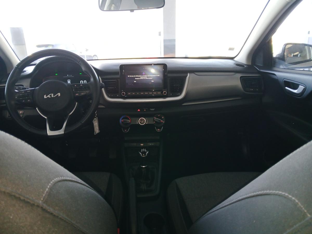 kia-stonic-2025-gasolina-1197cc