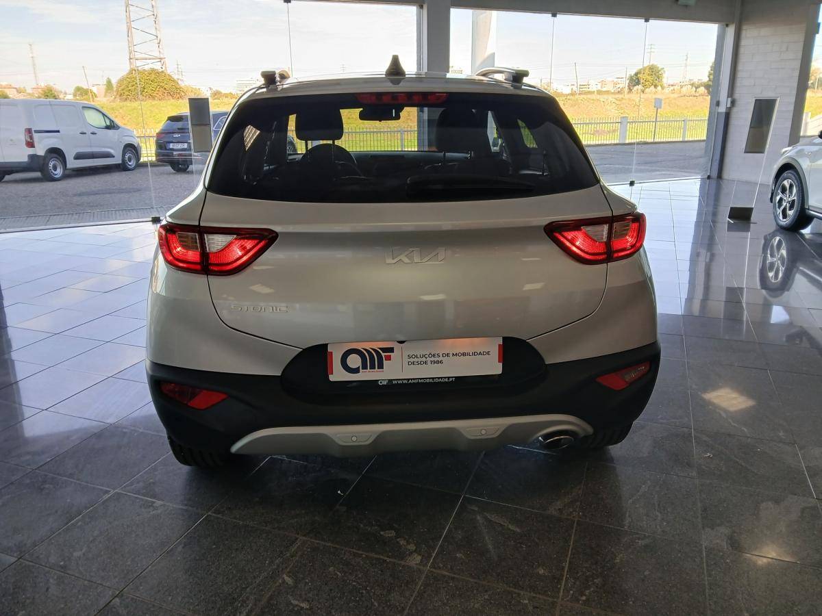 kia-stonic-2025-gasolina-1197cc