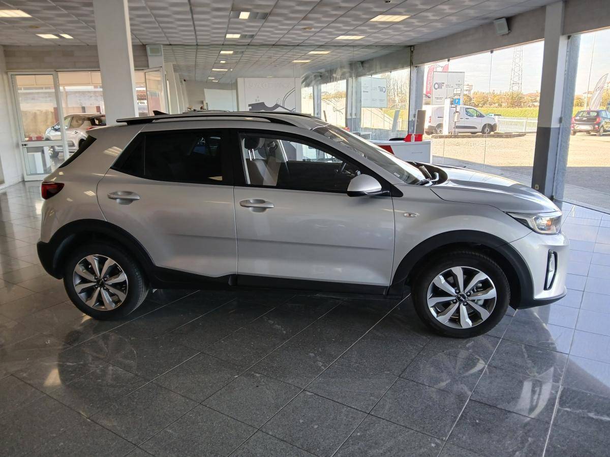 kia-stonic-2025-gasolina-1197cc