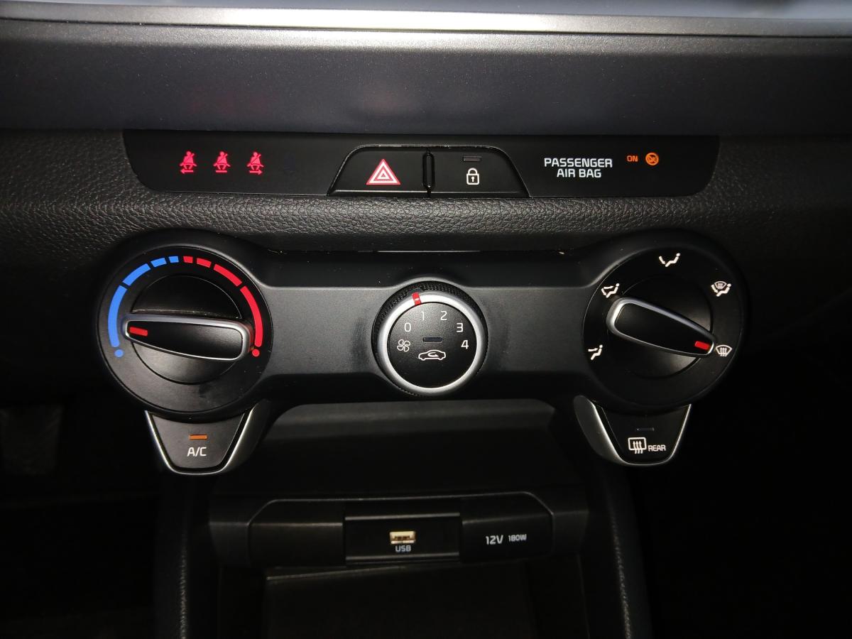 kia-stonic-2025-gasolina-1197cc