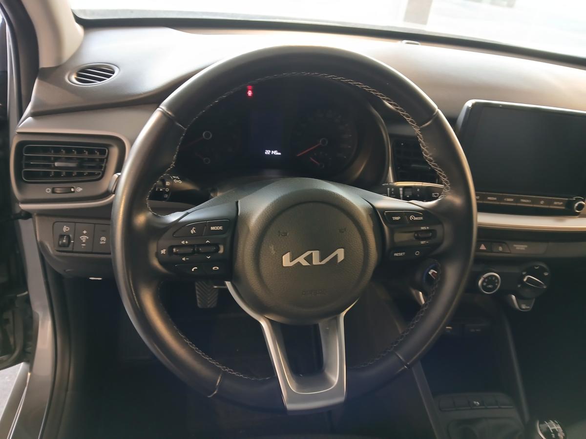 kia-stonic-2025-gasolina-1197cc