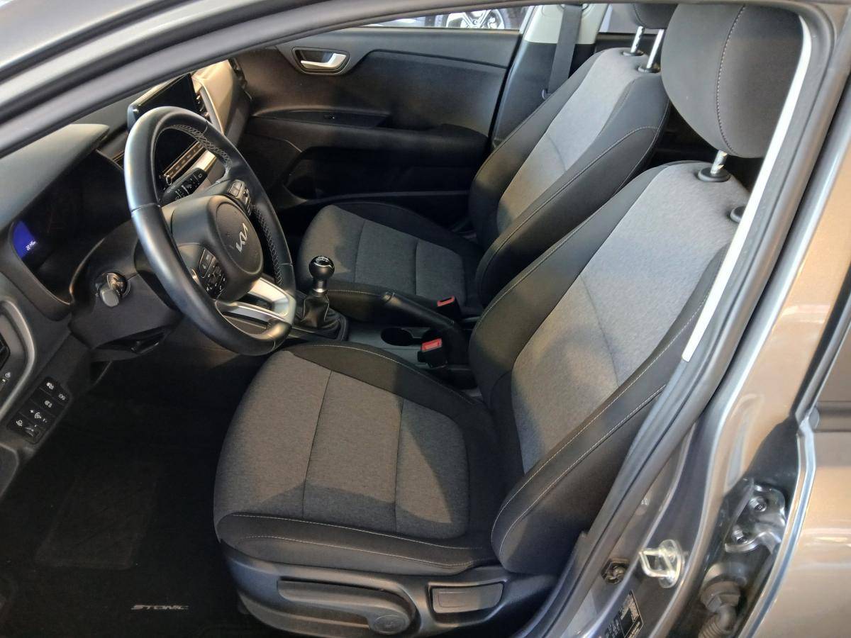 kia-stonic-2025-gasolina-1197cc