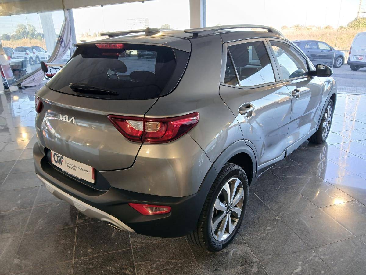 kia-stonic-2025-gasolina-1197cc