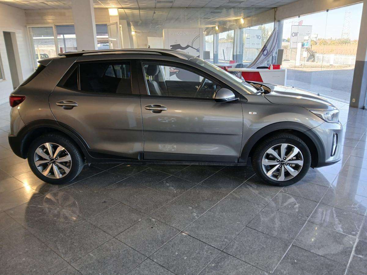 kia-stonic-2025-gasolina-1197cc