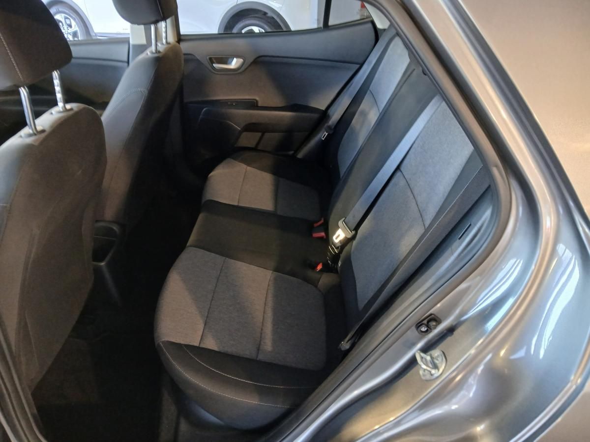 kia-stonic-2025-gasolina-1197cc
