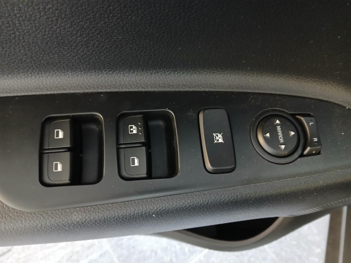 kia-stonic-2025-gasolina-1197cc