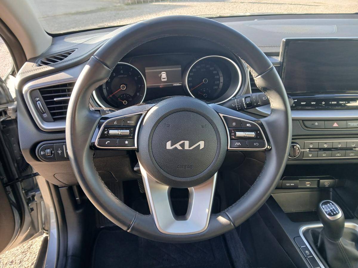 kia-xceed-2025-gasolina-998cc