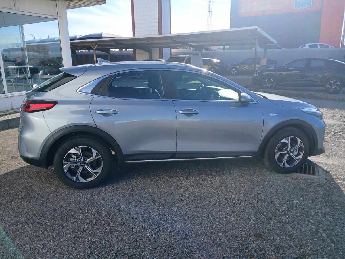 kia-xceed-2025-gasolina-998cc