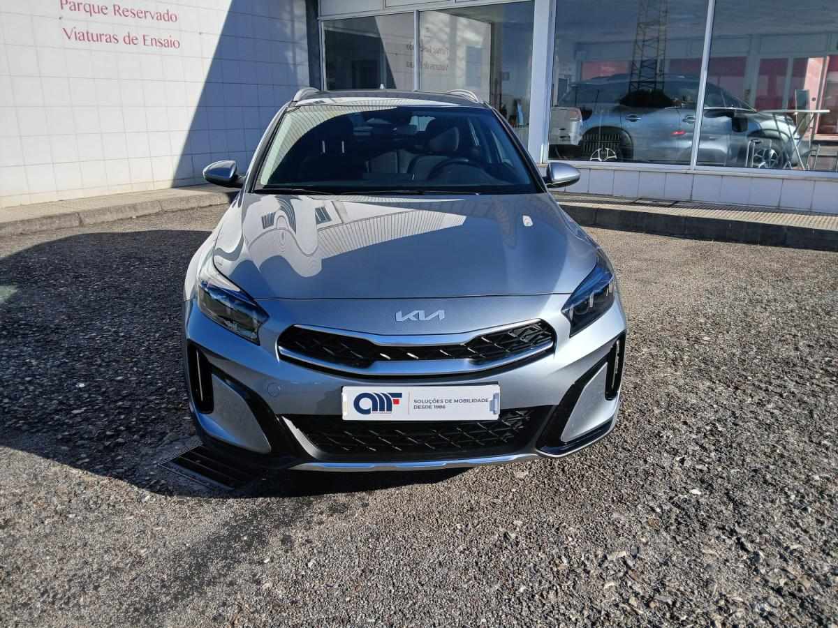 kia-xceed-2025-gasolina-998cc