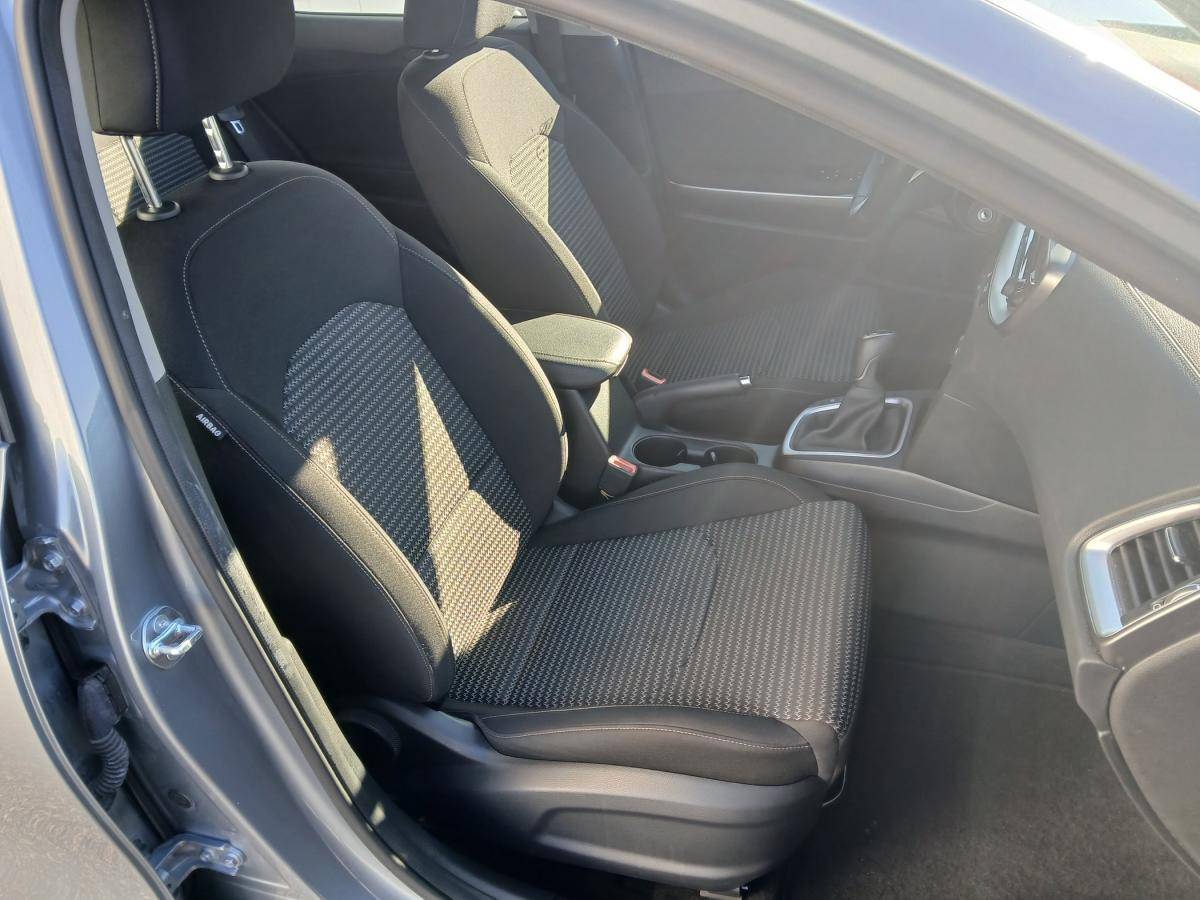 kia-xceed-2025-gasolina-998cc
