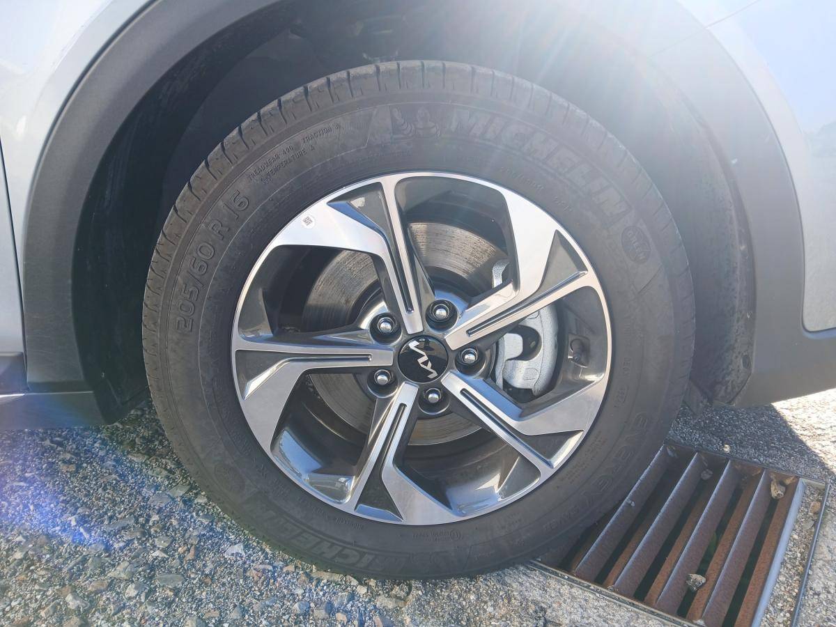 kia-xceed-2025-gasolina-998cc