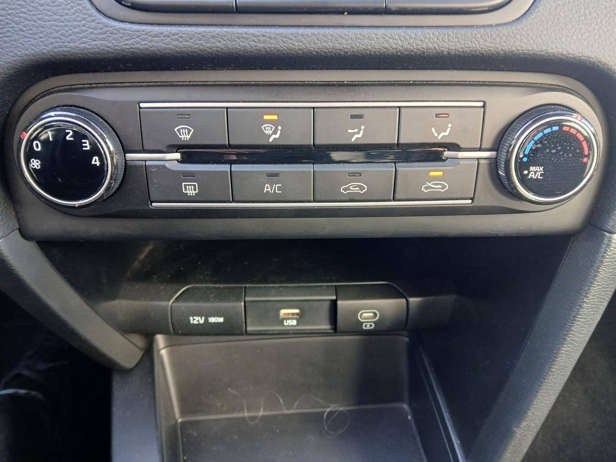 kia-xceed-2025-gasolina-998cc