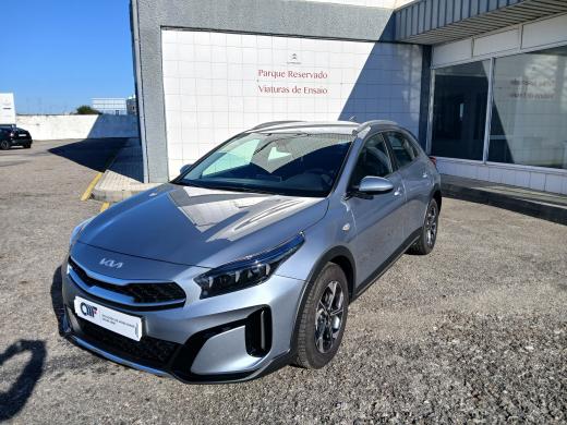 kia-xceed-2025-gasolina-998cc