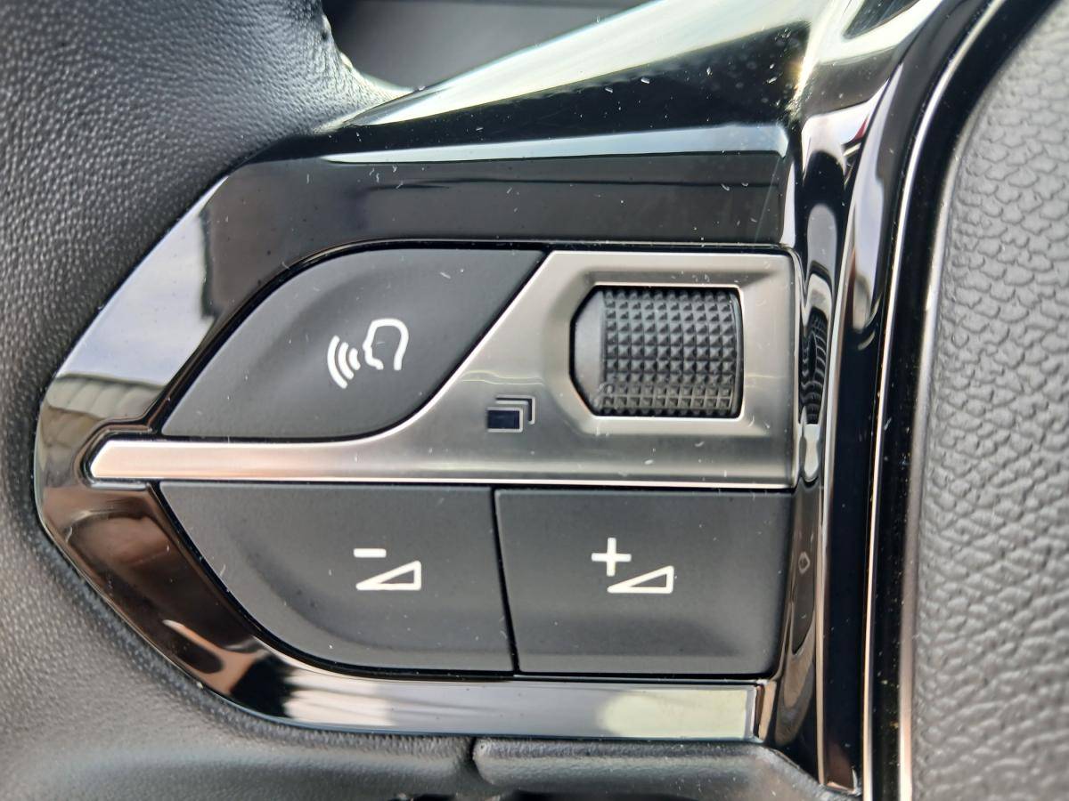 peugeot-208-2024-gasolina-1199cc