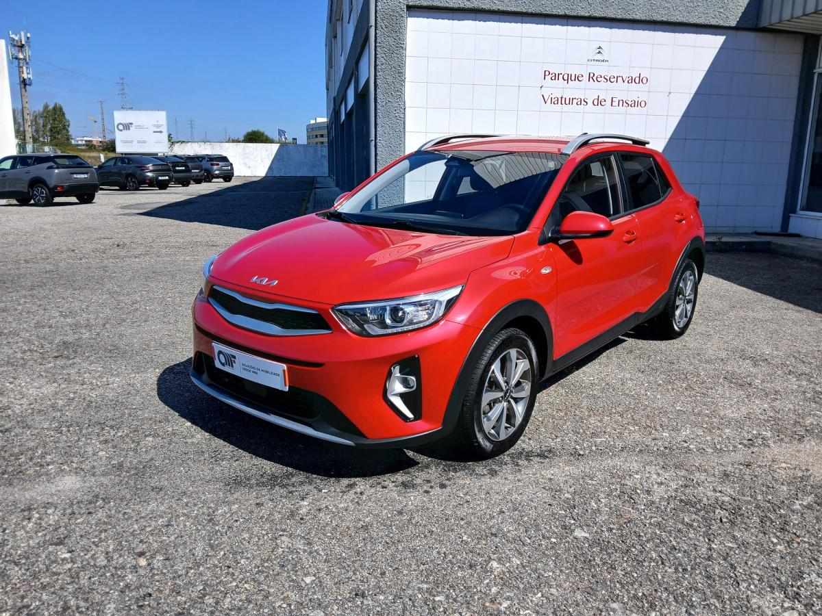kia-stonic-2025-gasolina-1197cc
