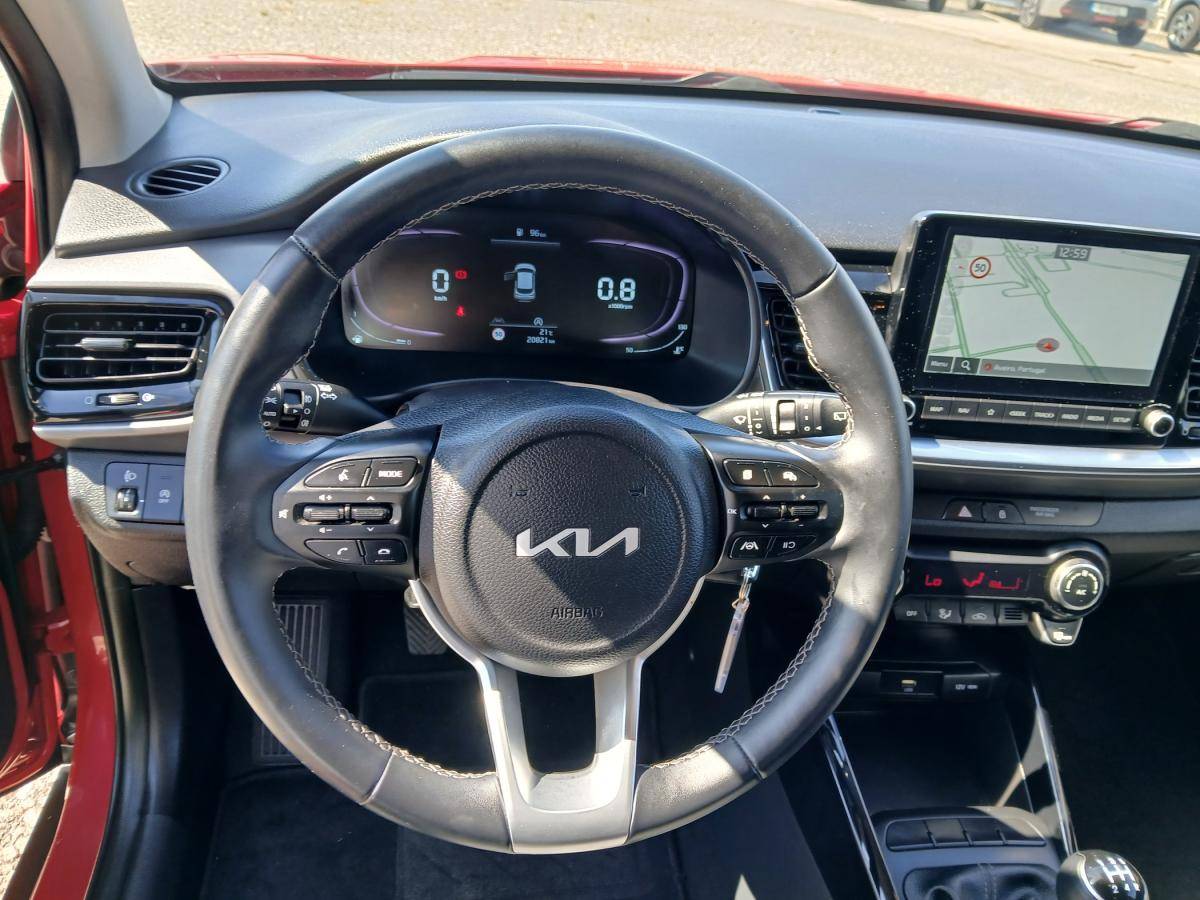 kia-stonic-2025-gasolina-1197cc