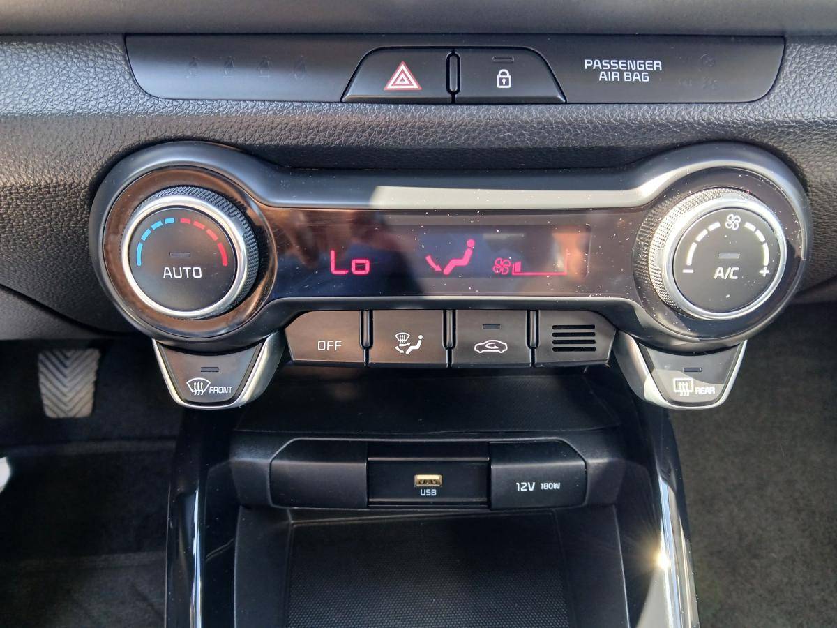kia-stonic-2025-gasolina-1197cc