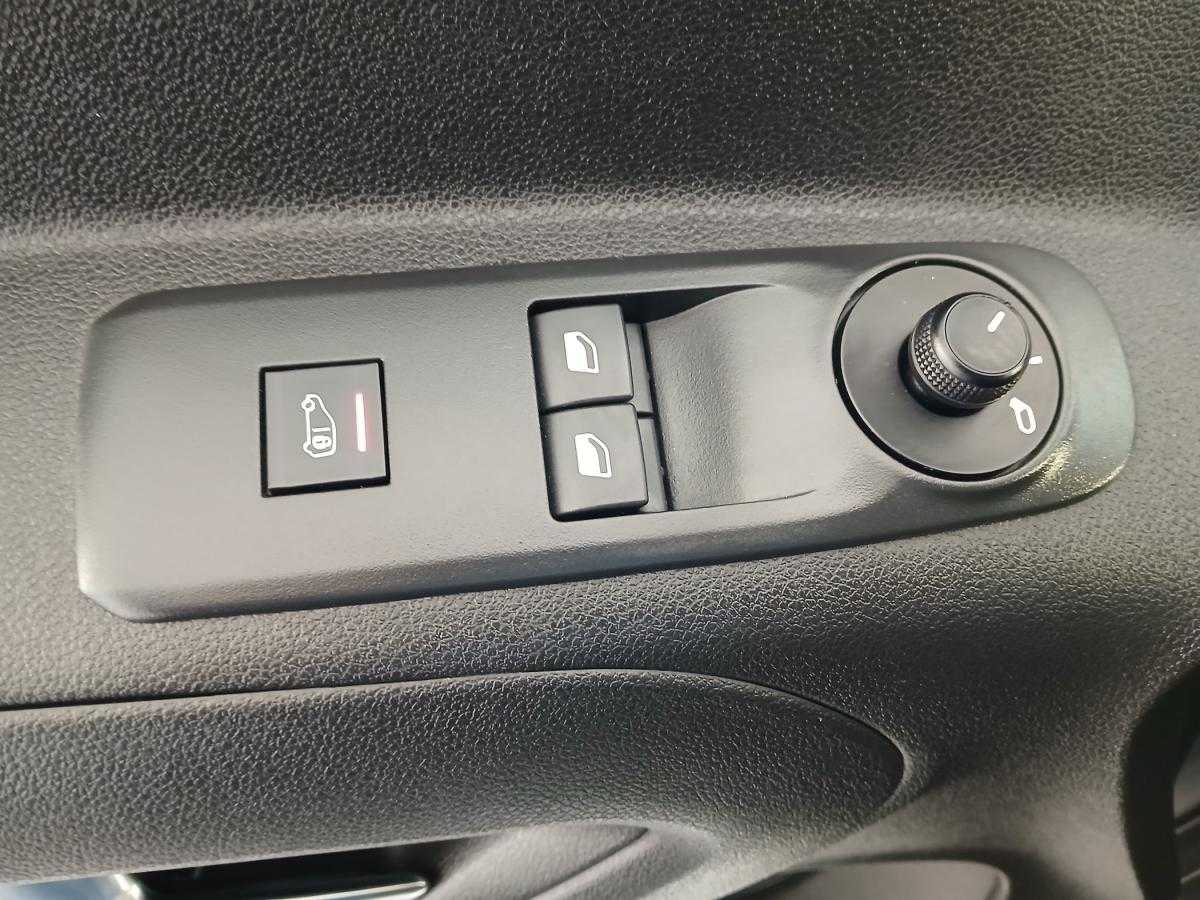citroen-berlingo-2025-diesel-1499cc