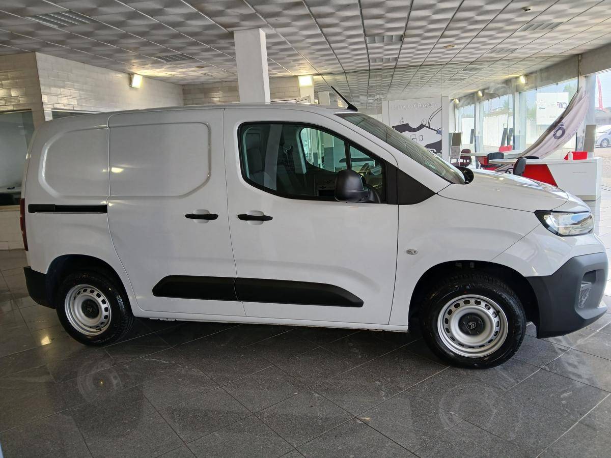 citroen-berlingo-2025-diesel-1499cc