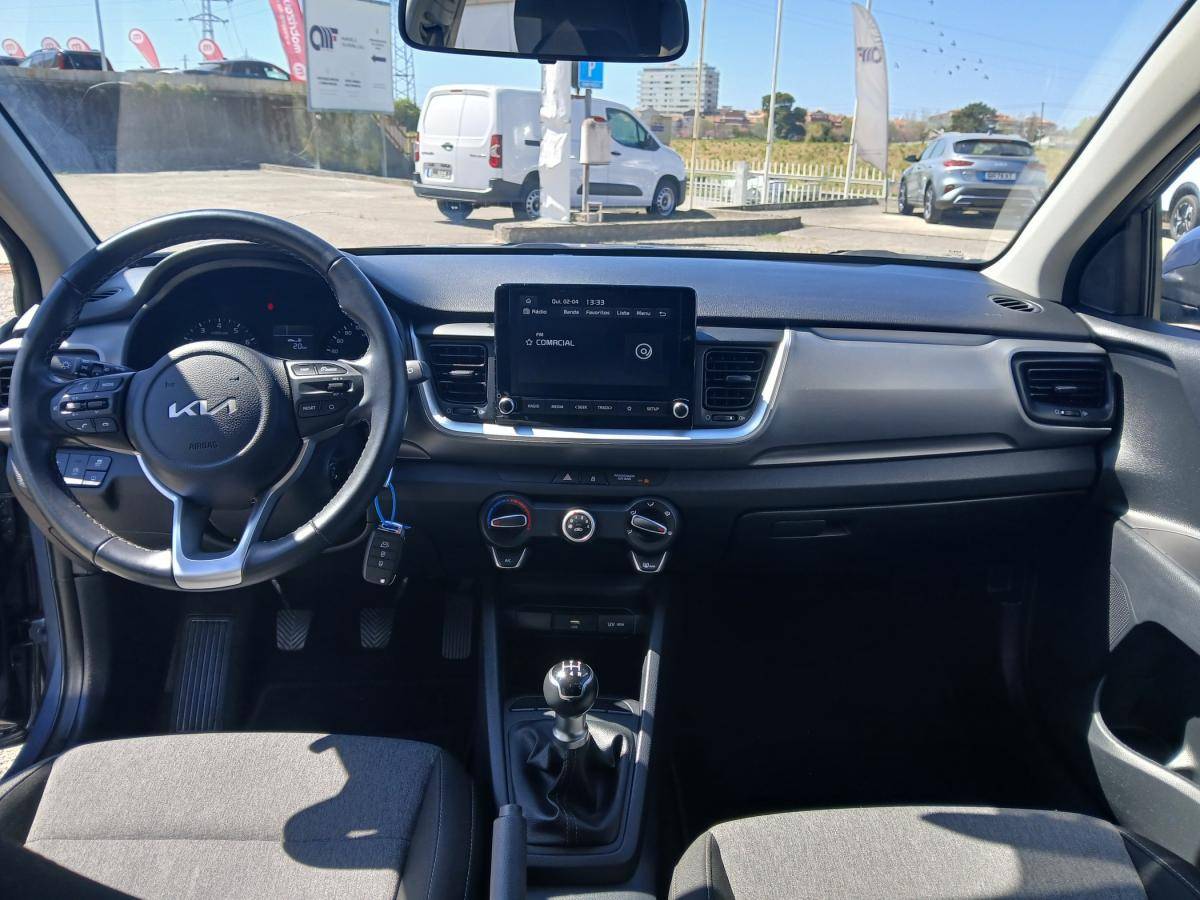 kia-stonic-2024-gasolina-1197cc