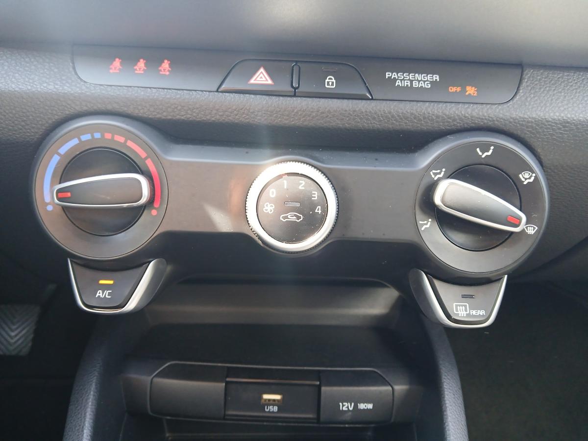 kia-stonic-2024-gasolina-1197cc