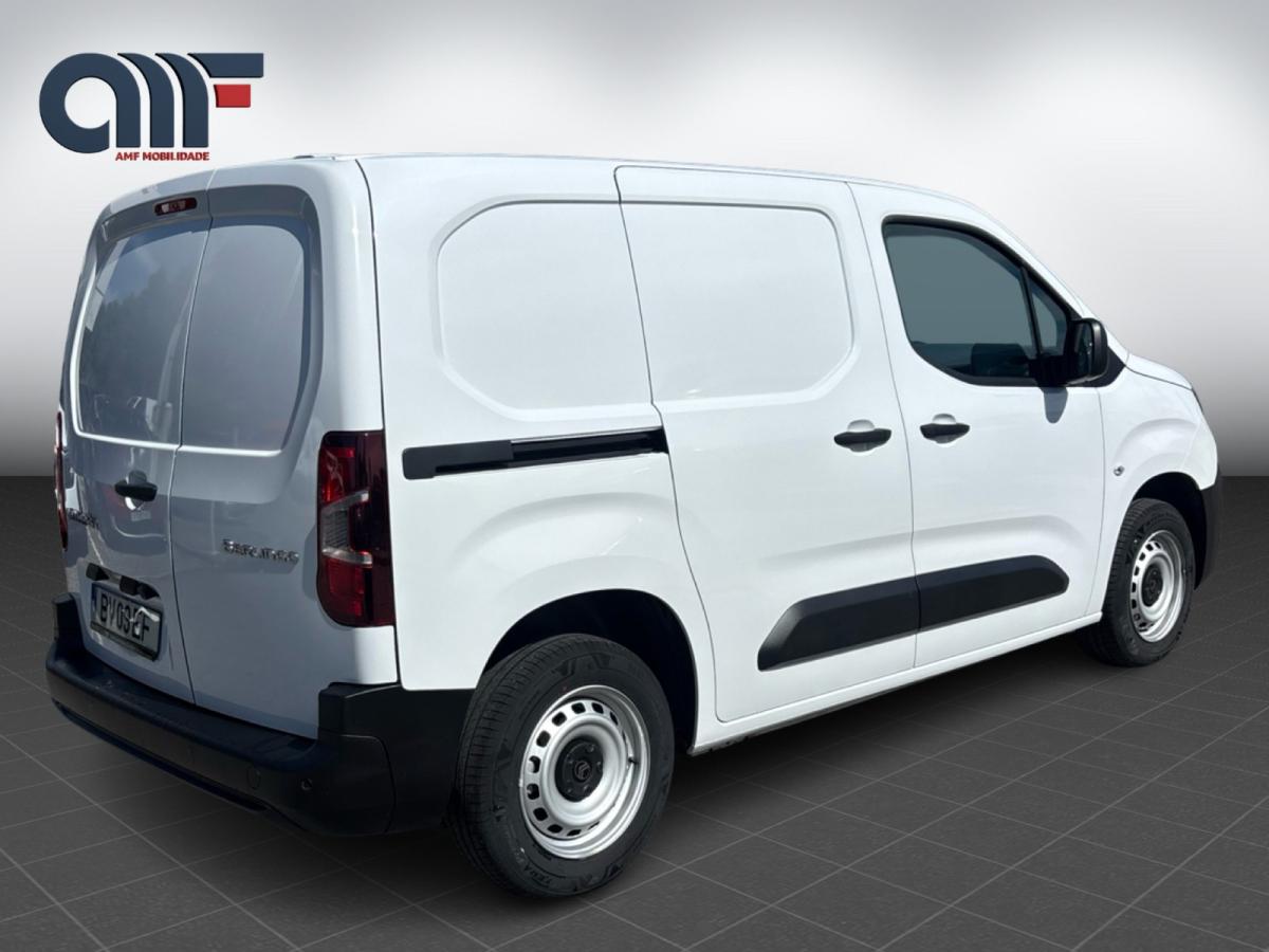 citroen-berlingo-2025-diesel-1499cc