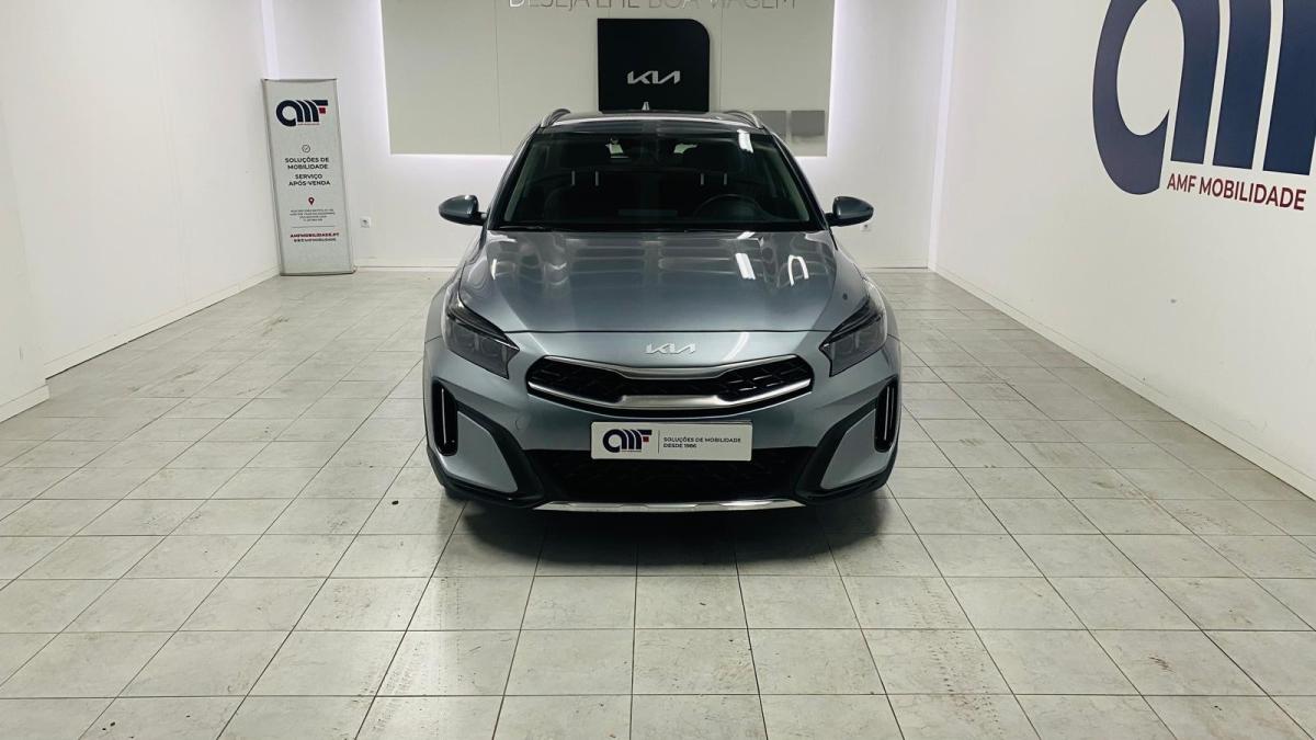 kia-xceed-2025-gasolina-998cc