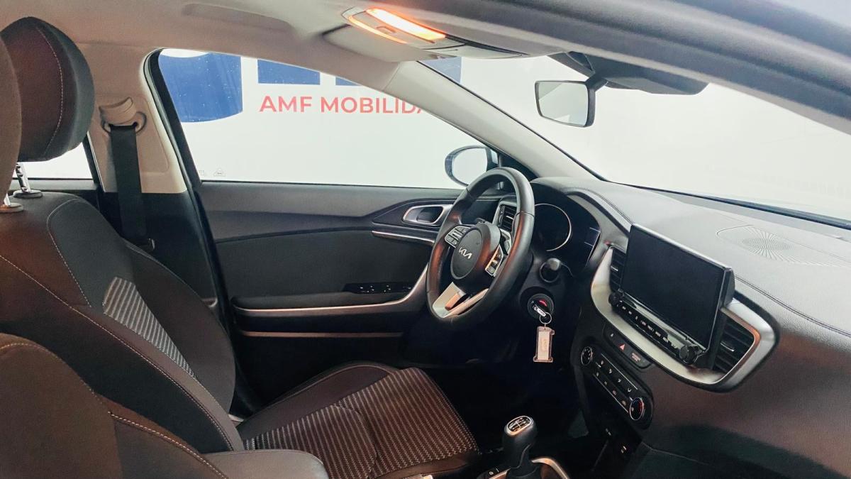 kia-xceed-2025-gasolina-998cc