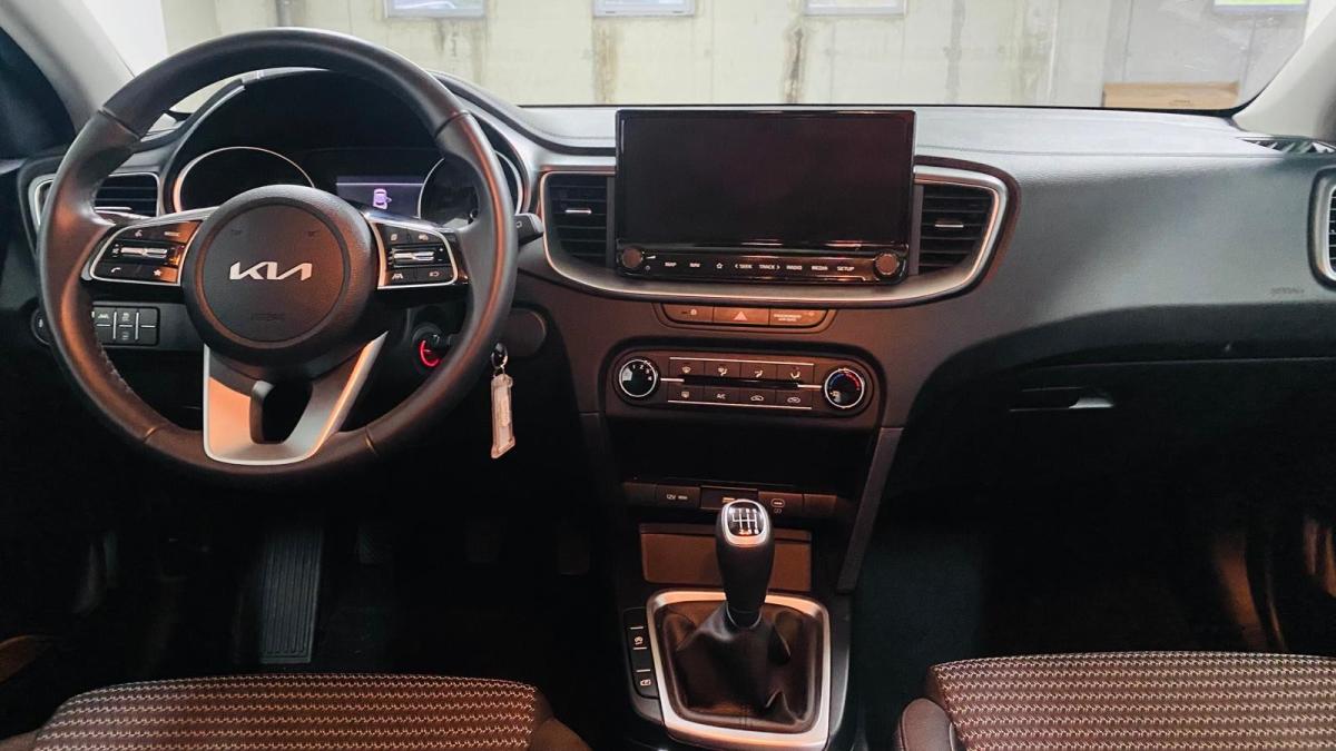 kia-xceed-2025-gasolina-998cc