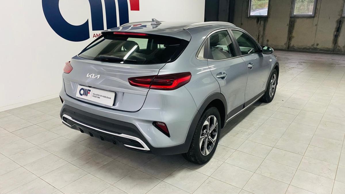 kia-xceed-2025-gasolina-998cc