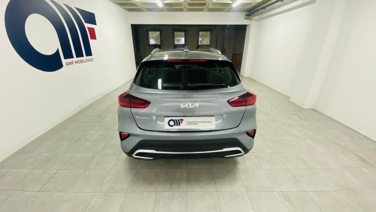 kia-xceed-2025-gasolina-998cc