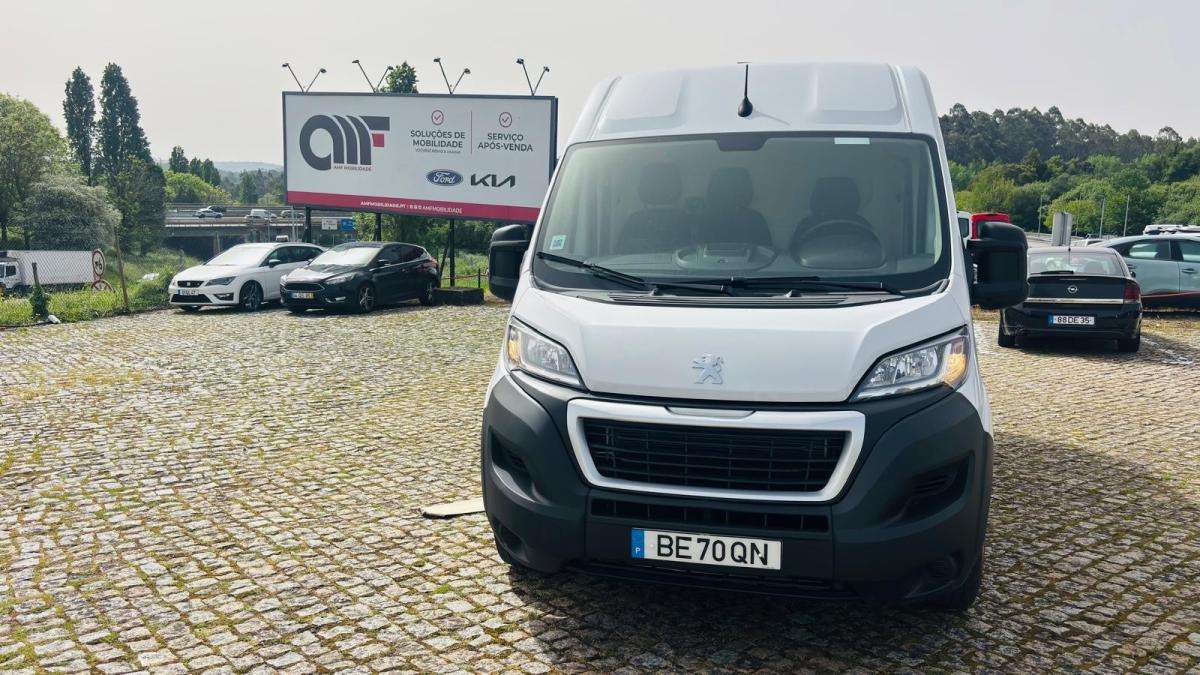 peugeot-boxer-2023-diesel-2179cc