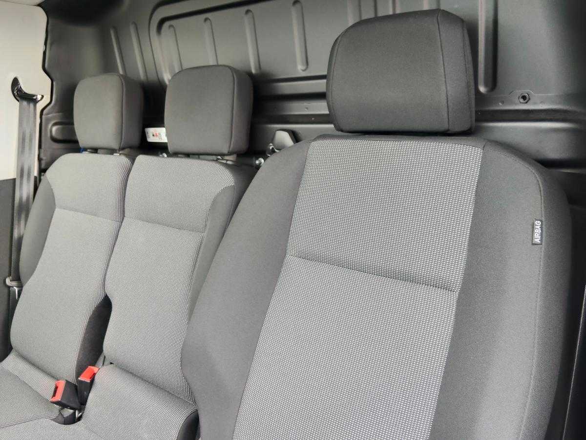 citroen-berlingo-2025-diesel-1499cc