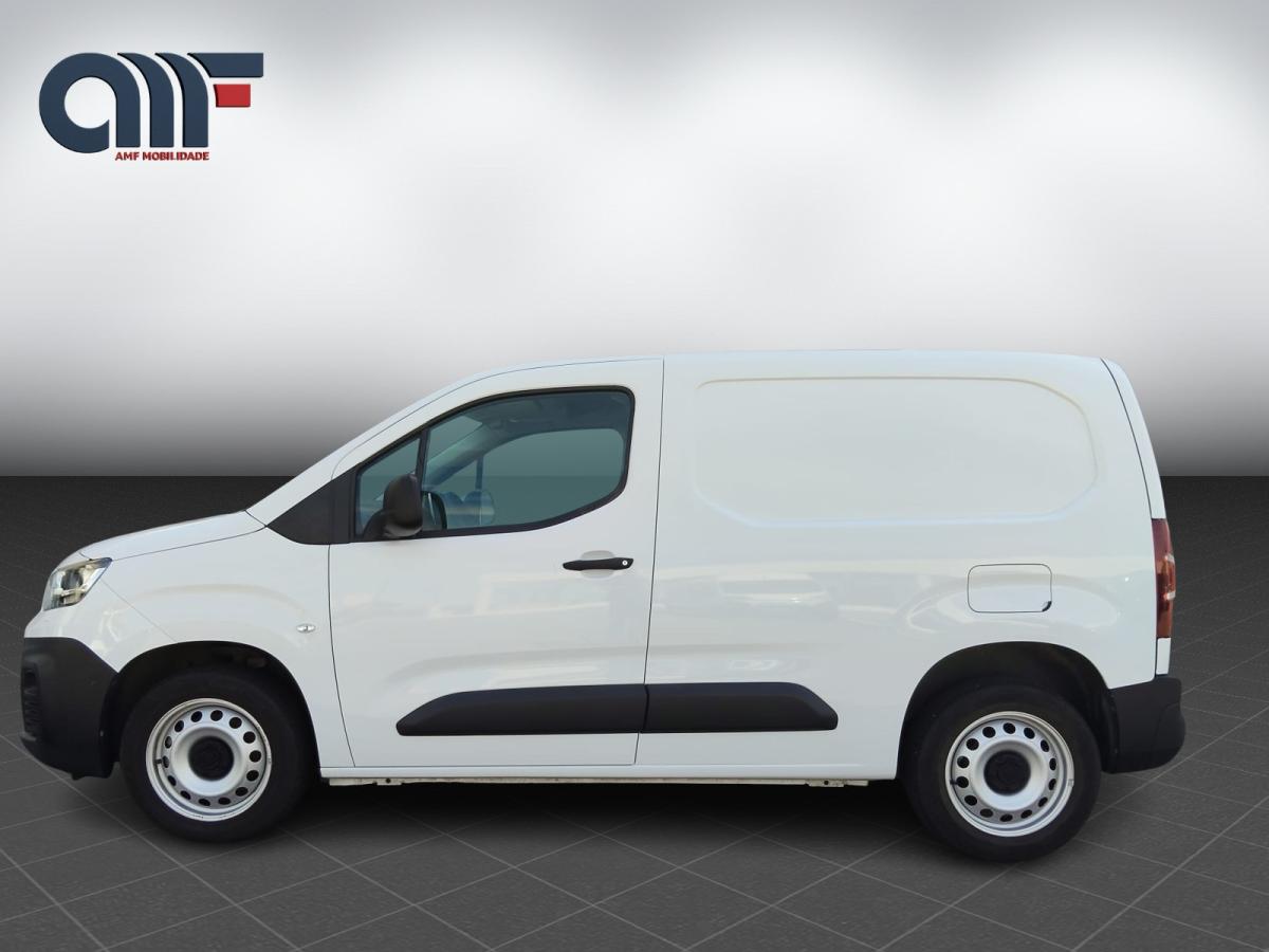 fiat-doblo-2023-diesel-1499cc