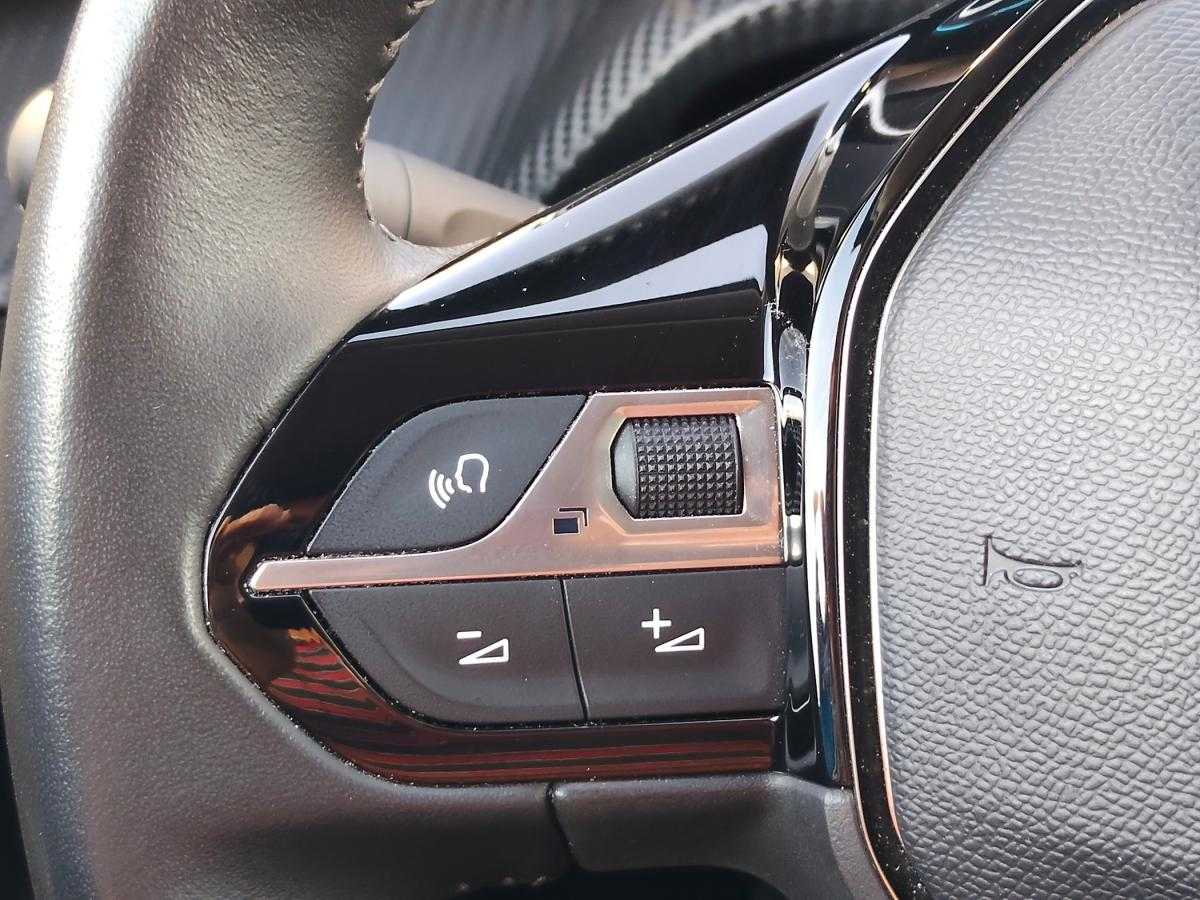 peugeot-208-2023-eletrico-0cc