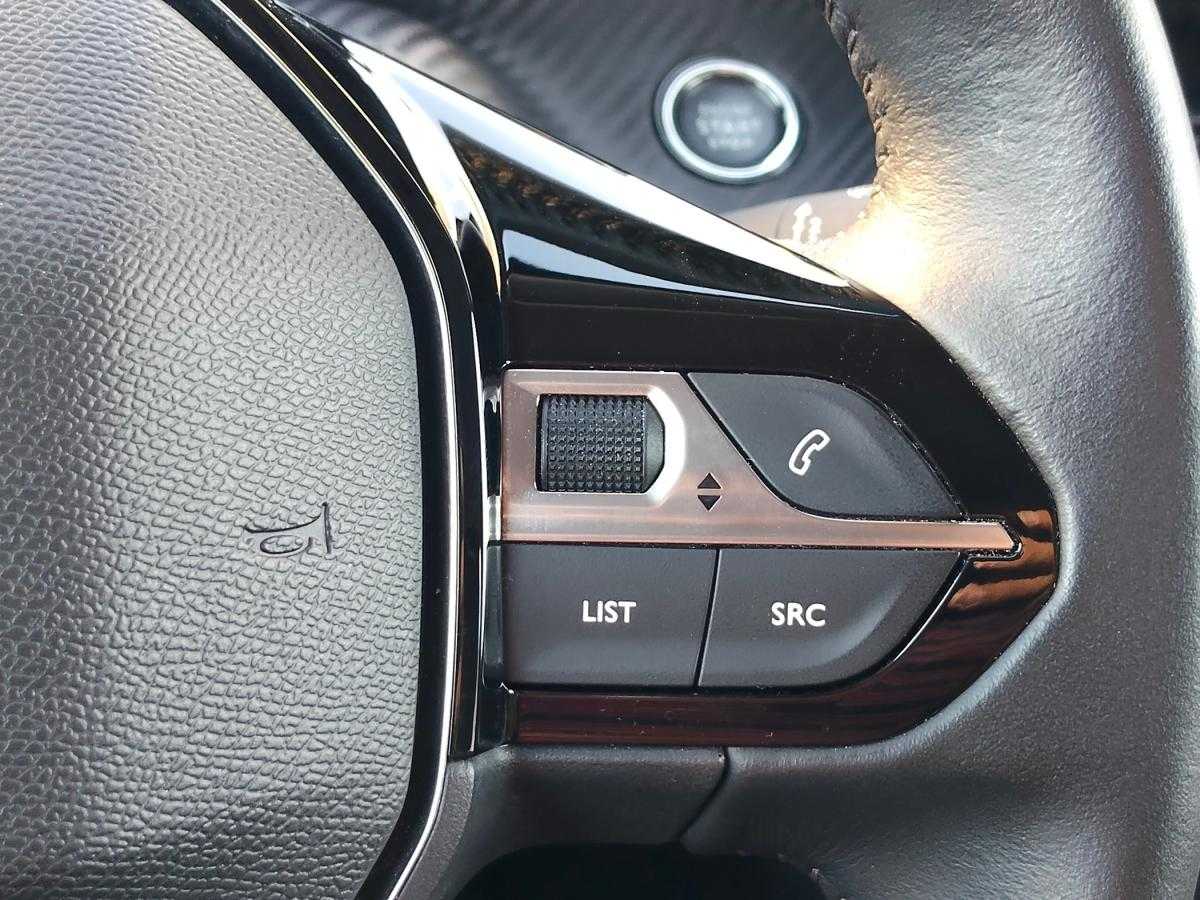 peugeot-208-2023-eletrico-0cc